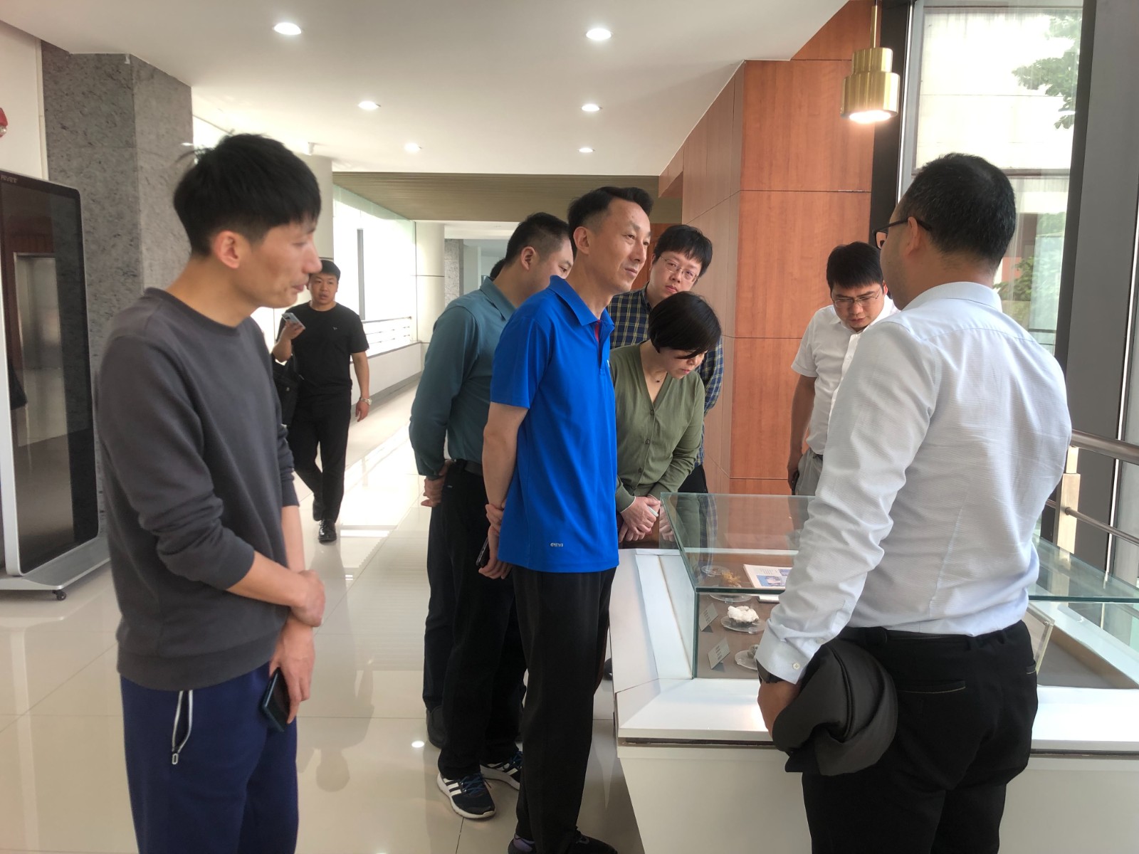 2023.4.210000宜春市明月山溫泉風景名勝區黨工委書記胡三紅帶隊考察硒谷科技(001).jpg 2023.4.210000宜春市明月山溫泉風景名勝區黨工委書記胡三紅帶隊考察硒谷科技(001).jpg